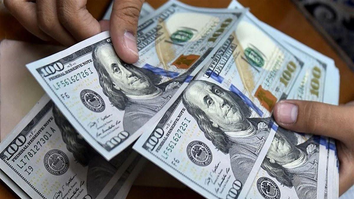 الليرة السورية تسجل انخفاضاً جديداً مقابل الدولار اليوم الخميس 6/ 7/ 2023