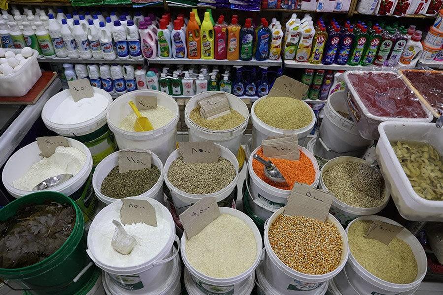 النظام السوري يرفع من جديد أسعار الموادّ الغذائية