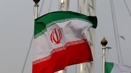 إيران تقرر تأسيس بنك مشترك مع النظام السوري