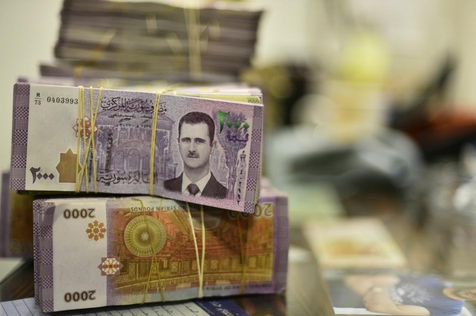 الليرة السورية تستقر عند أدنى مستوياتها أمام الدولار