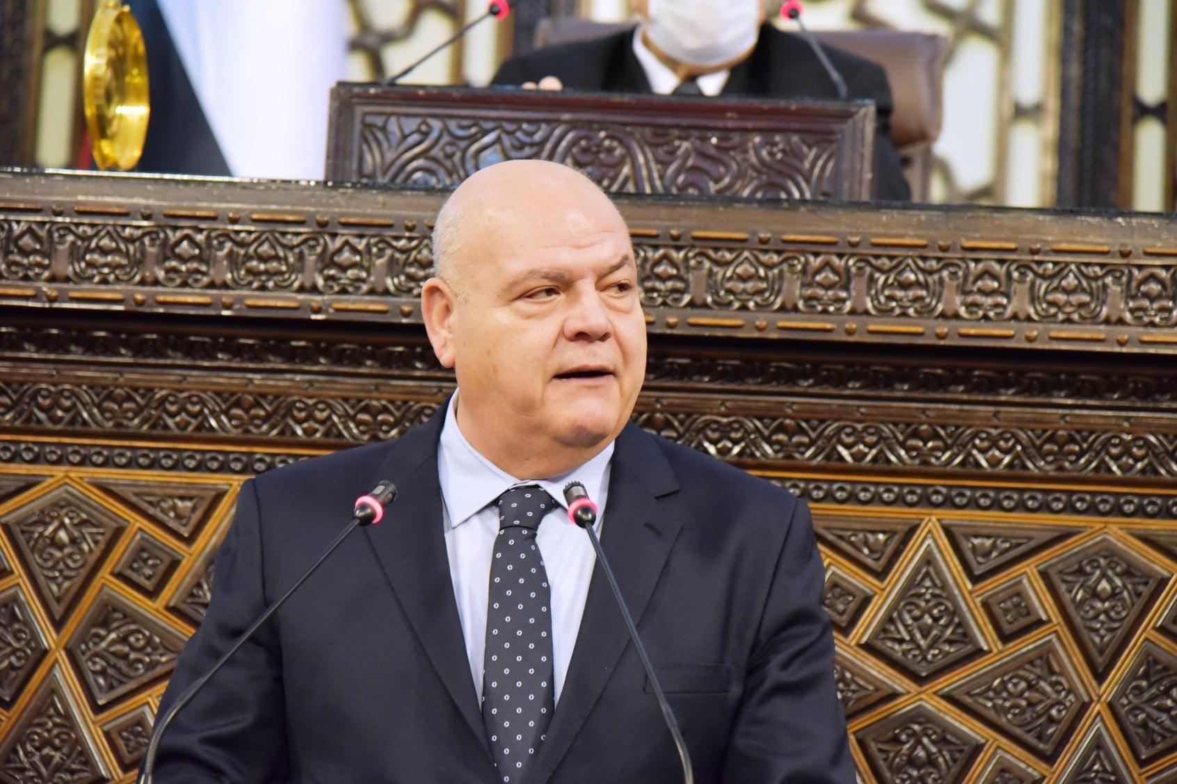 نظام الأسد مستمر بالتهام مسؤوليه.. وزير التجارة عميل للأمريكان!