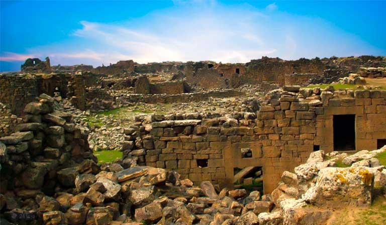قرى منطقة اللجاة المنكوبة تشكو نقص الخدمات