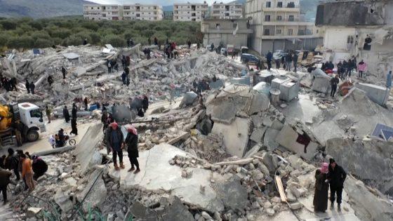 الطب الشرعي يُوثِّق مقتل أكثر من 1500 شخص جرّاء الزلزال في مناطق سيطرة نظام الأسد