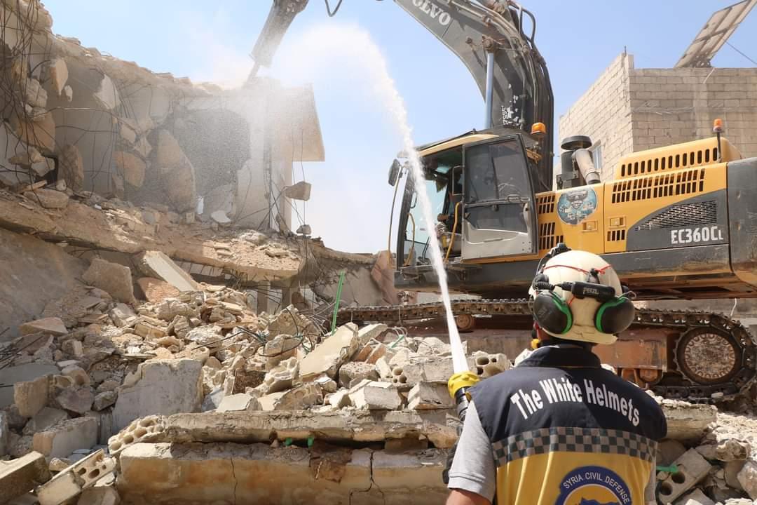 الدفاع المدني يعلن إزالة 422 ألف متر مكعب من أنقاض الزلزال شمال سوريا
