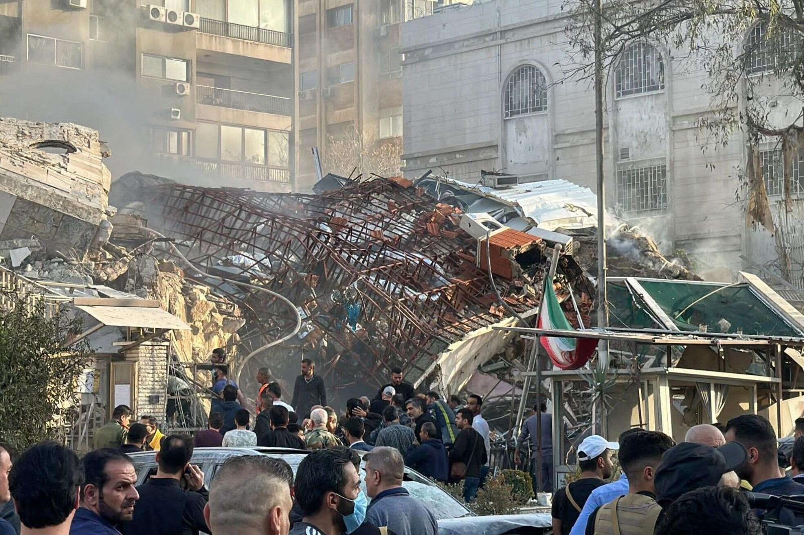 الحرس الثوري يعلن أسماء قتلى الغارة الإسرائيلية على دمشق