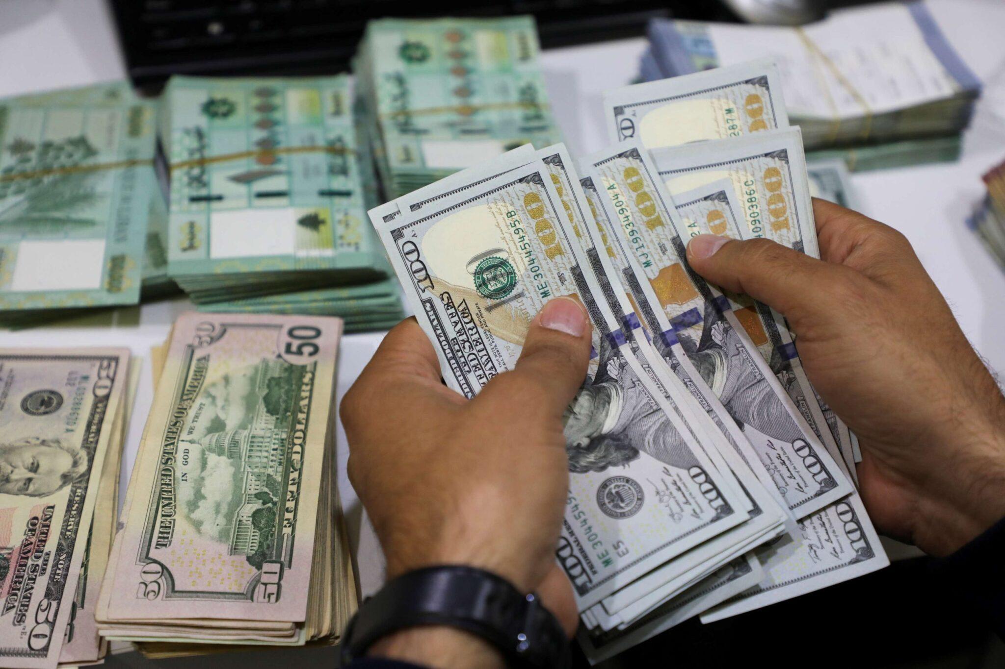 الليرة السورية تسجل انحفاضاً جديداً مقابل الدولار اليوم الخميس 20/ 7/ 2023