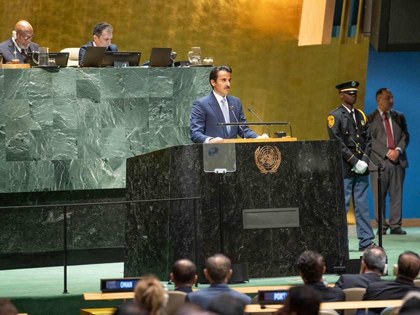 أمير قطر ينتقد الرضا الدولي بالظلم الواقع على الشعب السوري