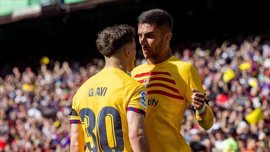 برشلونة يجتاز أتلتيكو مدريد ويبتعد بصدارة الدوري الإسباني